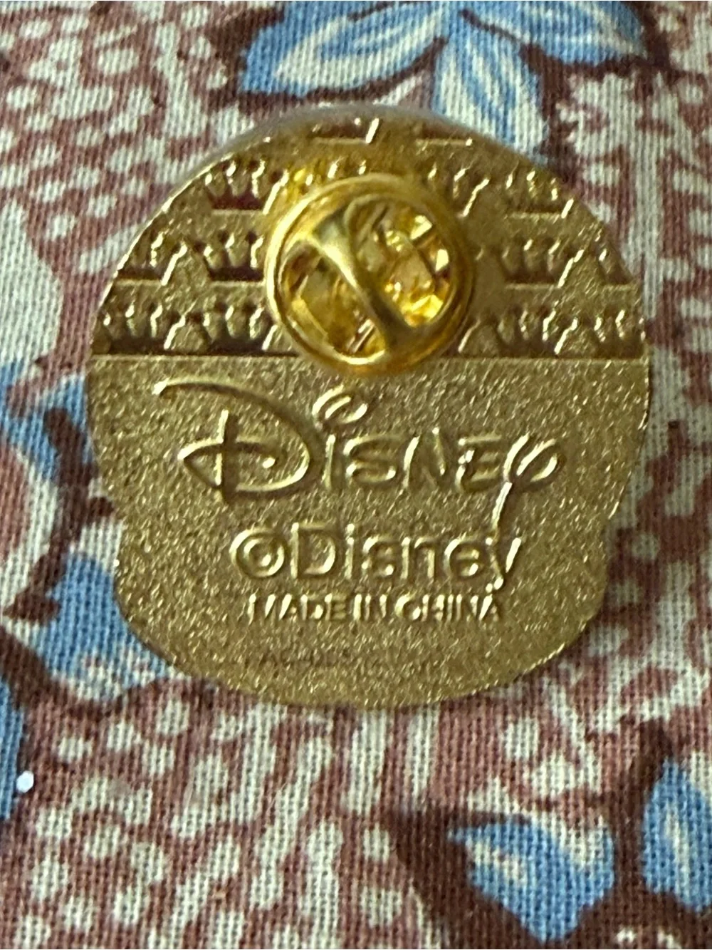 Lilo and Stitch Snow Globe Gold Tone Enamel Pin Backing - Shiny Gold